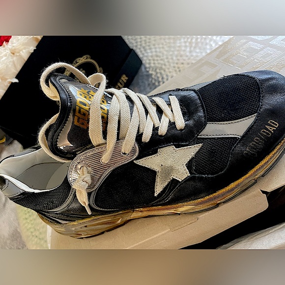 Golden Goose "Dad" running sneakers in worn calf
suede/leather Chunky flat heel - Picture 2 of 3